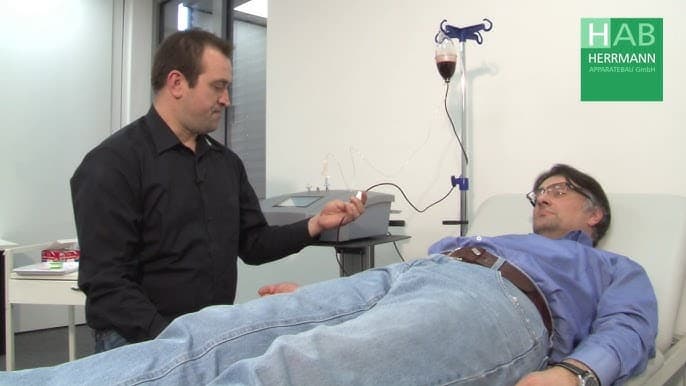Démonstration d'autohémothérapie sur appareil HAB Herrmann