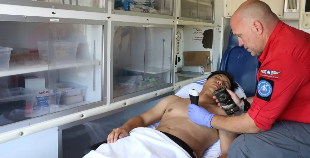 Échographie pour les services médicaux d'urgence